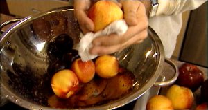 Keep your fruit fresh and clean